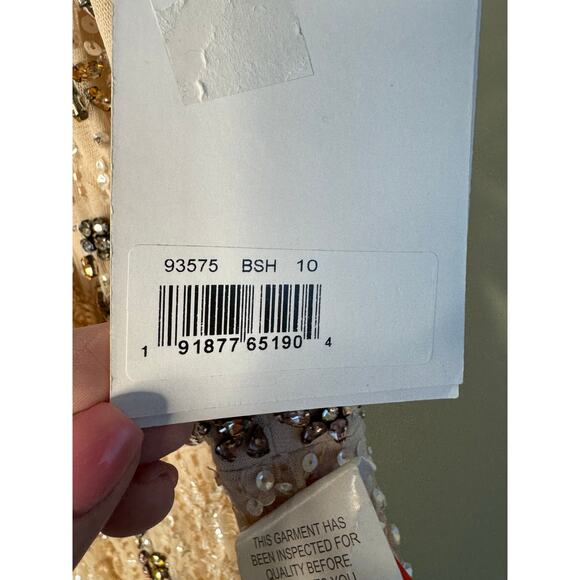 Mac Duggal NWT Bead Embellished A-Line Gown in Blush Size 10 - Picture 7 of 12